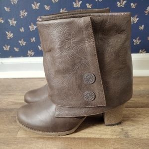 Mukluks Brown "Chris" Boots Size 10